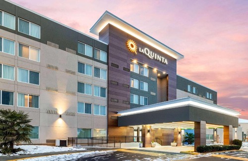 Lynnwood Hotel | La Quinta Inn by Wyndham Lynnwood