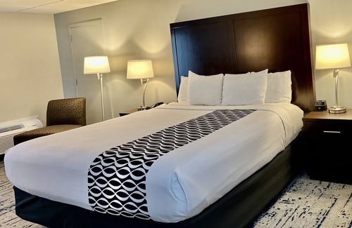 Lynnwood Hotel | La Quinta Inn by Wyndham Lynnwood