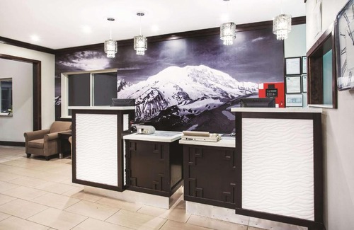 Lacey Hotel | La Quinta Inn by Wyndham Olympia - Lacey