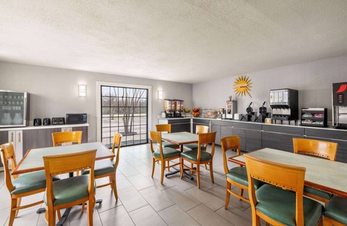 Southside Hotel | La Quinta Inn by Wyndham San Antonio Lackland