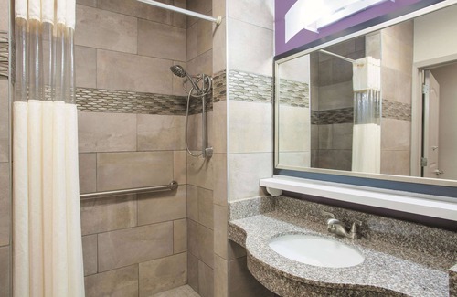 Fort Walton Beach Hotel | La Quinta Inn & Suites by Wyndham Fort Walton Beach