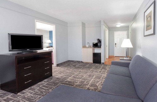 Kerrville Hotel | La Quinta Inn & Suites by Wyndham Kerrville