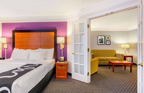 Morrisville Hotel | La Quinta Inn & Suites by Wyndham Raleigh Durham Intl AP