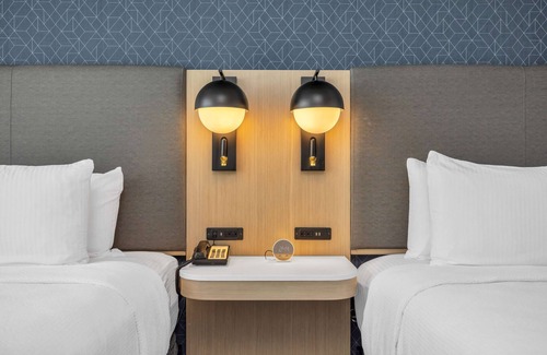 San Jose Hotel | La Quinta Inn & Suites by Wyndham San Jose Airport-Downtown