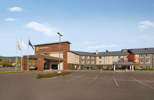 Springfield Hotel | La Quinta Inn & Suites by Wyndham Springfield