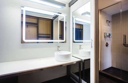 Winchester Hotel | La Quinta Inn & Suites by Wyndham Winchester