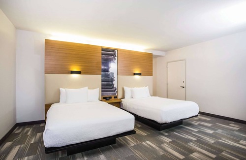 Winchester Hotel | La Quinta Inn & Suites by Wyndham Winchester
