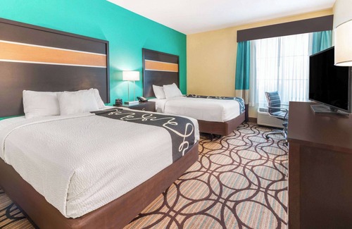 Carlsbad Hotel | La Quinta Inn & Suites by Wyndham Carlsbad