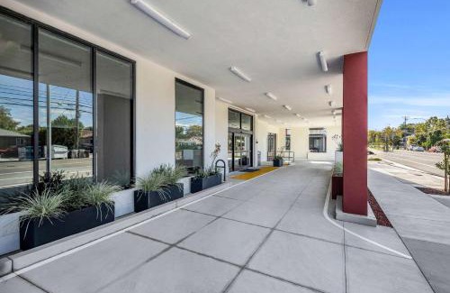 San Jose Hotel | La Quinta Inn & Suites by Wyndham San Jose Airport-Downtown