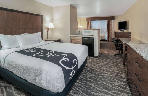 Bozeman Hotel | La Quinta Inn & Suites by Wyndham Belgrade - Bozeman Airport