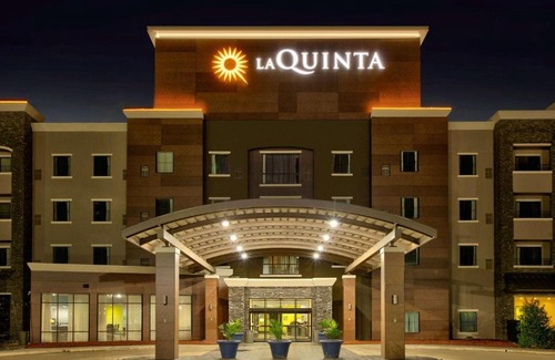 Lubbock Hotel | La Quinta Inn & Suites by Wyndham Lubbock Southwest