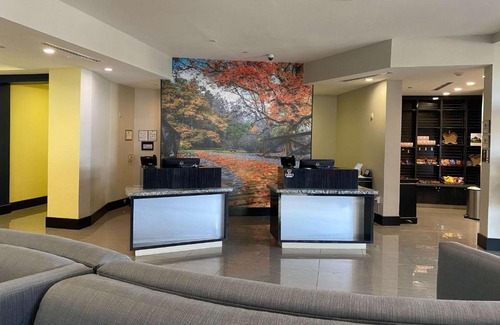 Lubbock Hotel | La Quinta Inn & Suites by Wyndham Lubbock Southwest