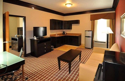 Bryant Hotel | La Quinta Inn & Suites by Wyndham Little Rock - Bryant