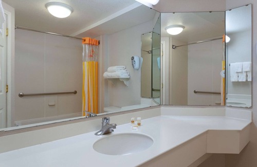 Lakeland Hotel | La Quinta Inn & Suites by Wyndham Lakeland West