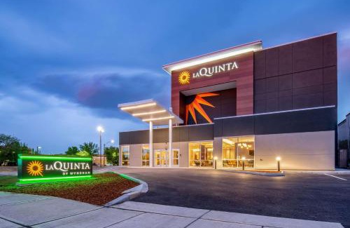 East Central Hotel | La Quinta Inn & Suites by Wyndham Spokane Downtown