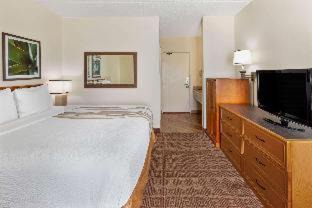 Sunrise Hotel | La Quinta Inn & Suites by Wyndham Sawgrass