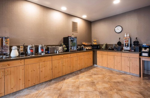Harlow Hotel | La Quinta Inn & Suites by Wyndham Eugene
