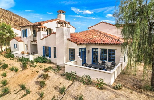 La Quinta Condo | La Quinta Legacy Villas 3 BR/3.5 BA Condo with Mountain Views