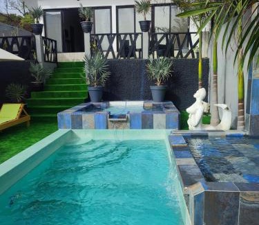 Popenguine Hotel | La résidence Iatinaya resort & spa room with Jacuzzi and sea view