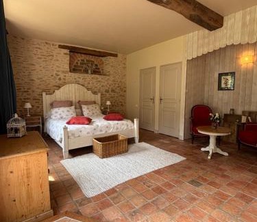 Notre-Dame-du-Pe Bed & Breakfast | La Reboursière