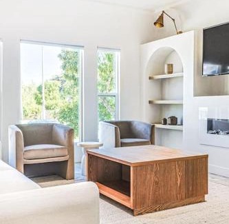 Mid City Villa | LA Retreat: Stylish 3BR Villa