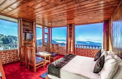 Kanatal Hotel | LA Riqueza Kanatal # Center of Kanatal # Mountain View Rooms # Near to Surkanda Devi Temple # Parking # Rooftop Restaurant with view of Gangotri Mountains