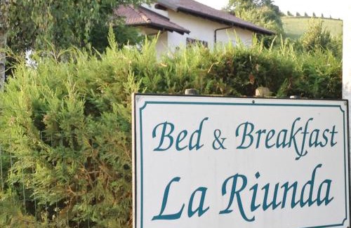 San Damiano dʼAsti Bed & Breakfast | La Riunda B&B