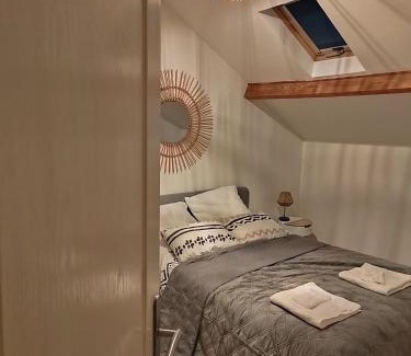 Bruyeres-le-Chatel House | La RIVIERA maison avec rivière et jardin 35Mins de PARIS RER C à 600m pour Tour Eiffel ORLY airport 25km Restaurants et supermarchés proches