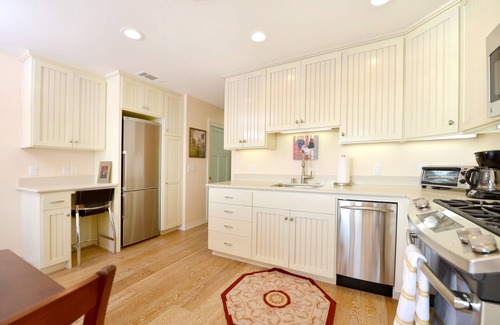 Morro Bay Condo | La Roche 2 Bayfront Condo - Fabulous location on Embarcadero! Dogs welcome!