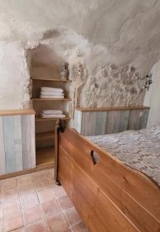 Rochemaure House | La roche