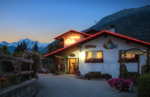 Aosta House | La Roche