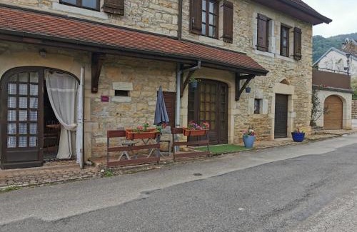Grusse Apartment | La roche Saint roch