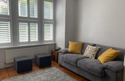 Earlsfield House | La Rochelle - Earlsfield near Wimbledon, Clapham, Waterloo