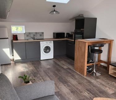 Les Clouzeaux Apartment | La Rochette - Appartement