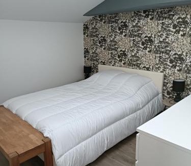 Les Clouzeaux Apartment | La Rochette - Appartement