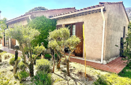 Tourrettes-sur-Loup Villa | La Room Gallery
