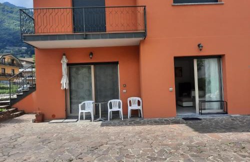 Porlezza House | La Rosa di Emma