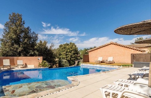 Neoules House | La Rose des Vents & Spa - Gite La Parenthèse