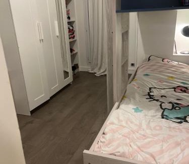 Drancy Apartment | La Rose