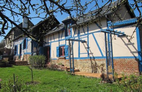 Rosay-sur-Lieure Bed & Breakfast | La Roseraie du Prieure