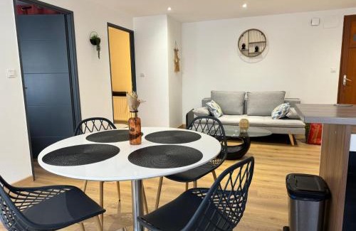 Epinal House | La Roseraie