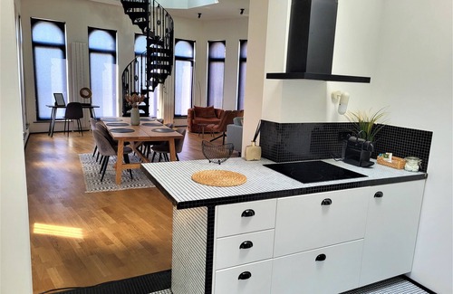Quartier Royal - Koninklijke Wijk Apartment | La Rotonde-2 bedroom apartment in enchanting Bruxelles with WiFi