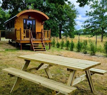 Neung-sur-Beuvron House | La roulotte