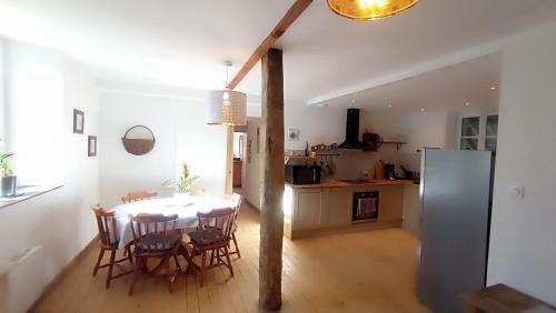 Saint-Martin-des-Entrees Apartment | La Sarriette proche des plages du débarquement