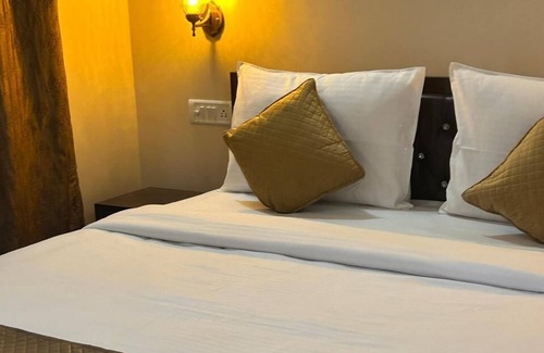 Candolim Bed & Breakfast | La Sea beach Vue