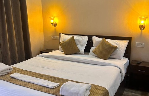 Candolim Bed & Breakfast | La Sea beach Vue