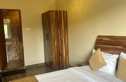 Candolim Bed & Breakfast | La Sea beach Vue