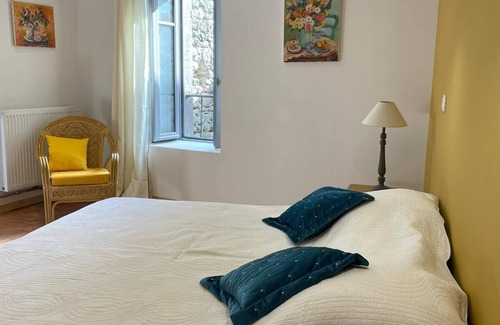 Vogue House | La Secrète