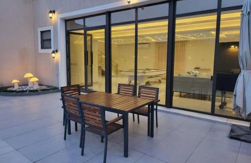 Sweimeh Ski Chalet | La Seema sea view chalet