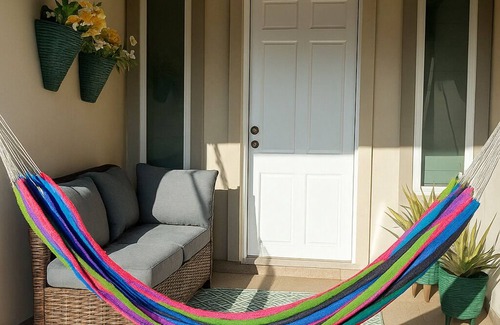 Pharr House | La Serenidad/w 2 King Beds-EV Charging Port & Pet Friendly
